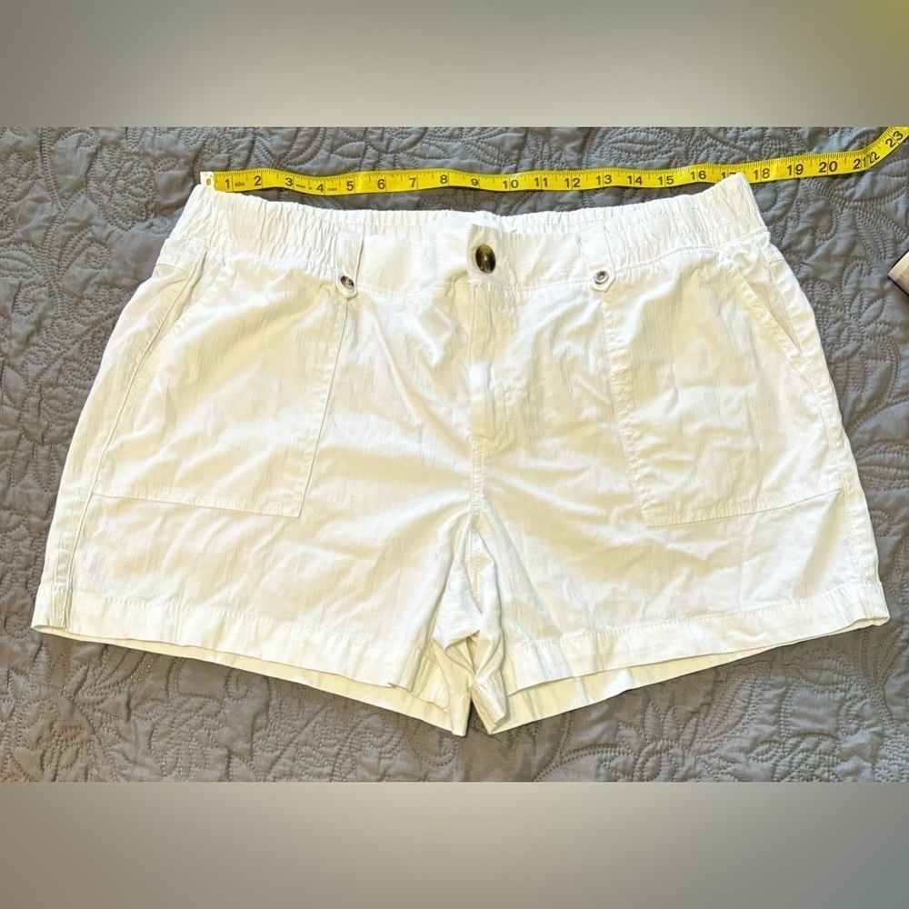 Women’s Sonoma White Shorts